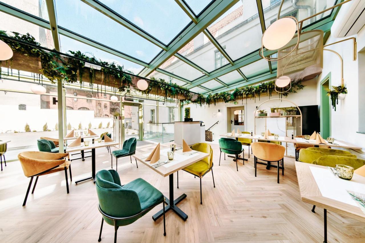 Hotel Eter Торунь Екстер'єр фото