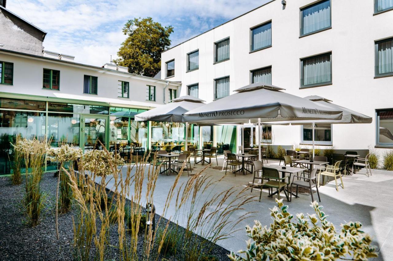 Hotel Eter Торунь Екстер'єр фото